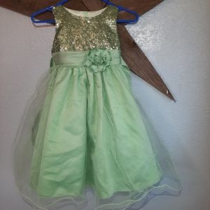 Iefiel green dress